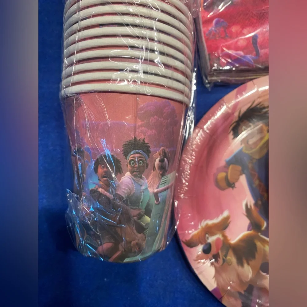 Strange World Themed Party Supplies set